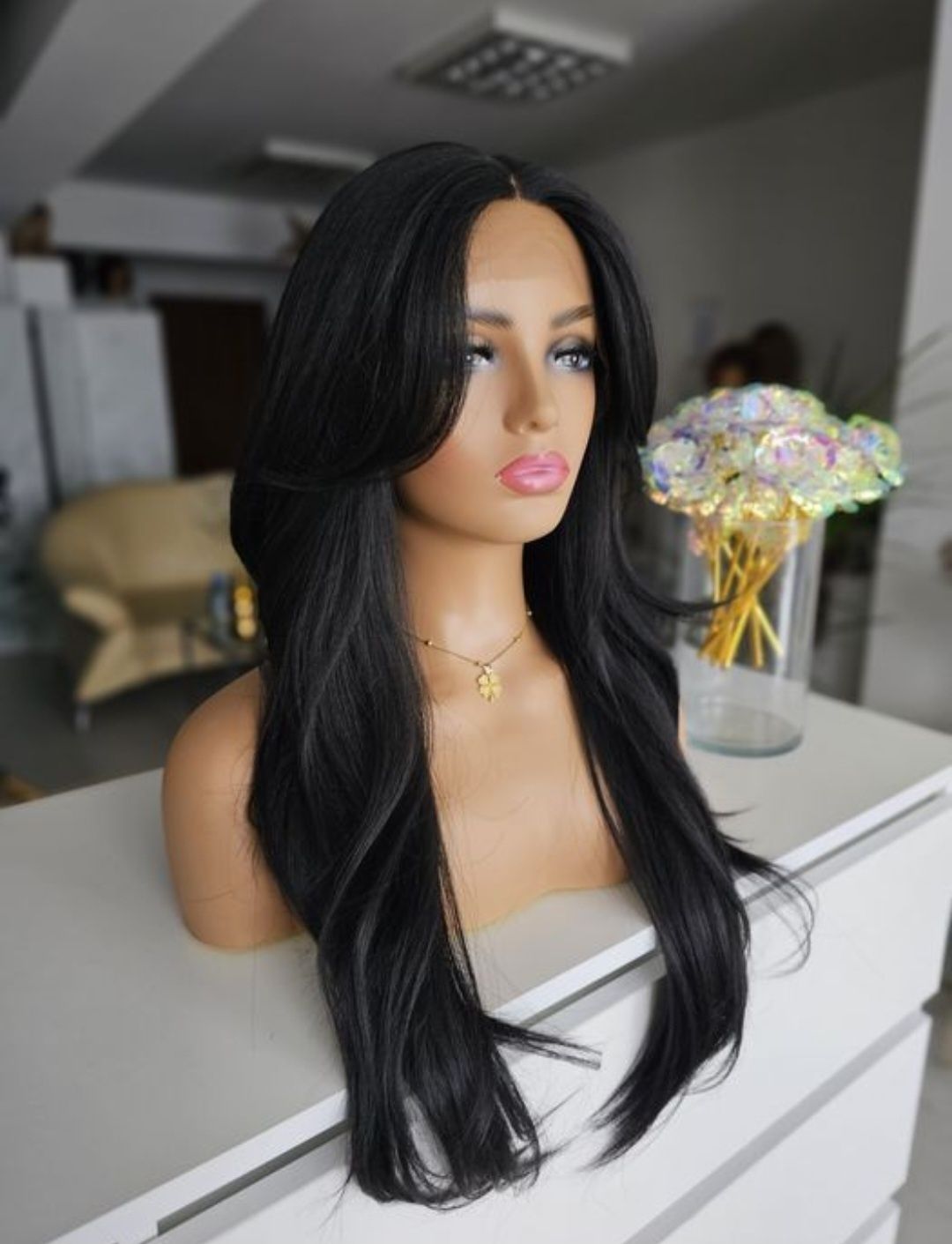 Długa peruka premium lace front Jennyfer ll czarna naturalna fryzura
W