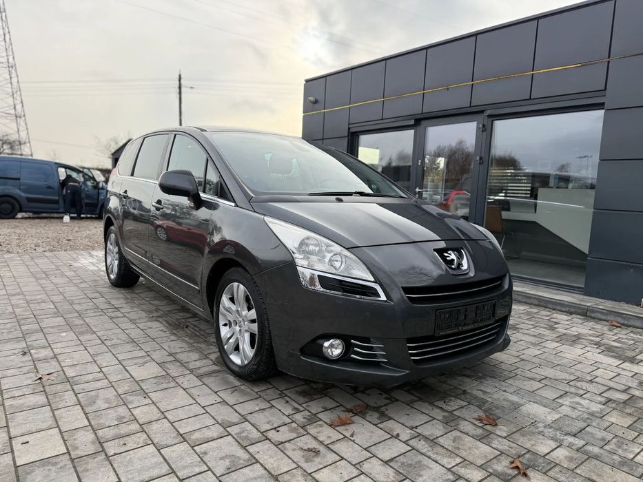 Peugeot 5008 2.0 HDI Nawigacja Panorama 7 Foteli Czujniki Parkowania Gwarancja