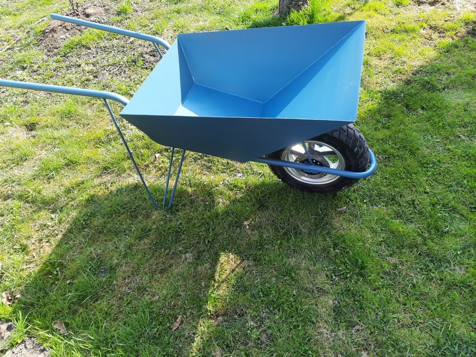 Тачка будівельна