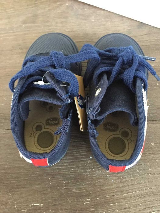 SALDOS -- Sapatos menino CHICCO -- Tamanho 21 -- Botim Azul escuro