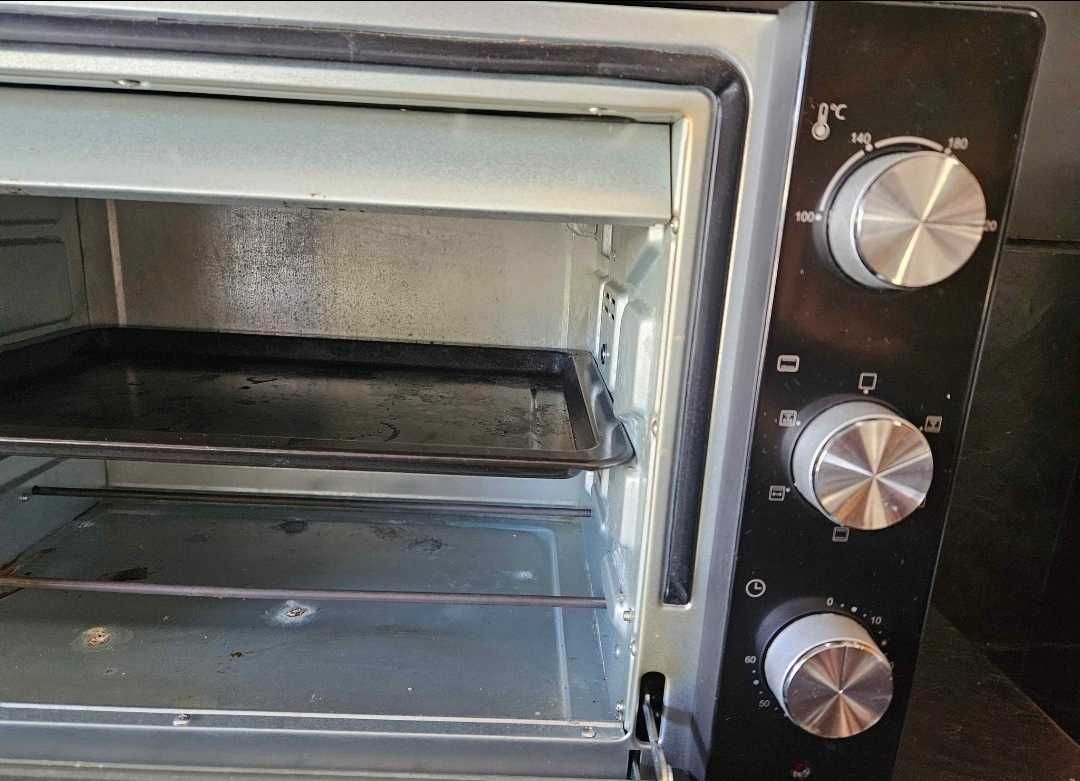 Forno preto da Becken