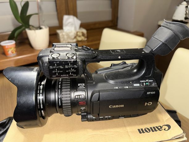 Canon XF-100 kamera