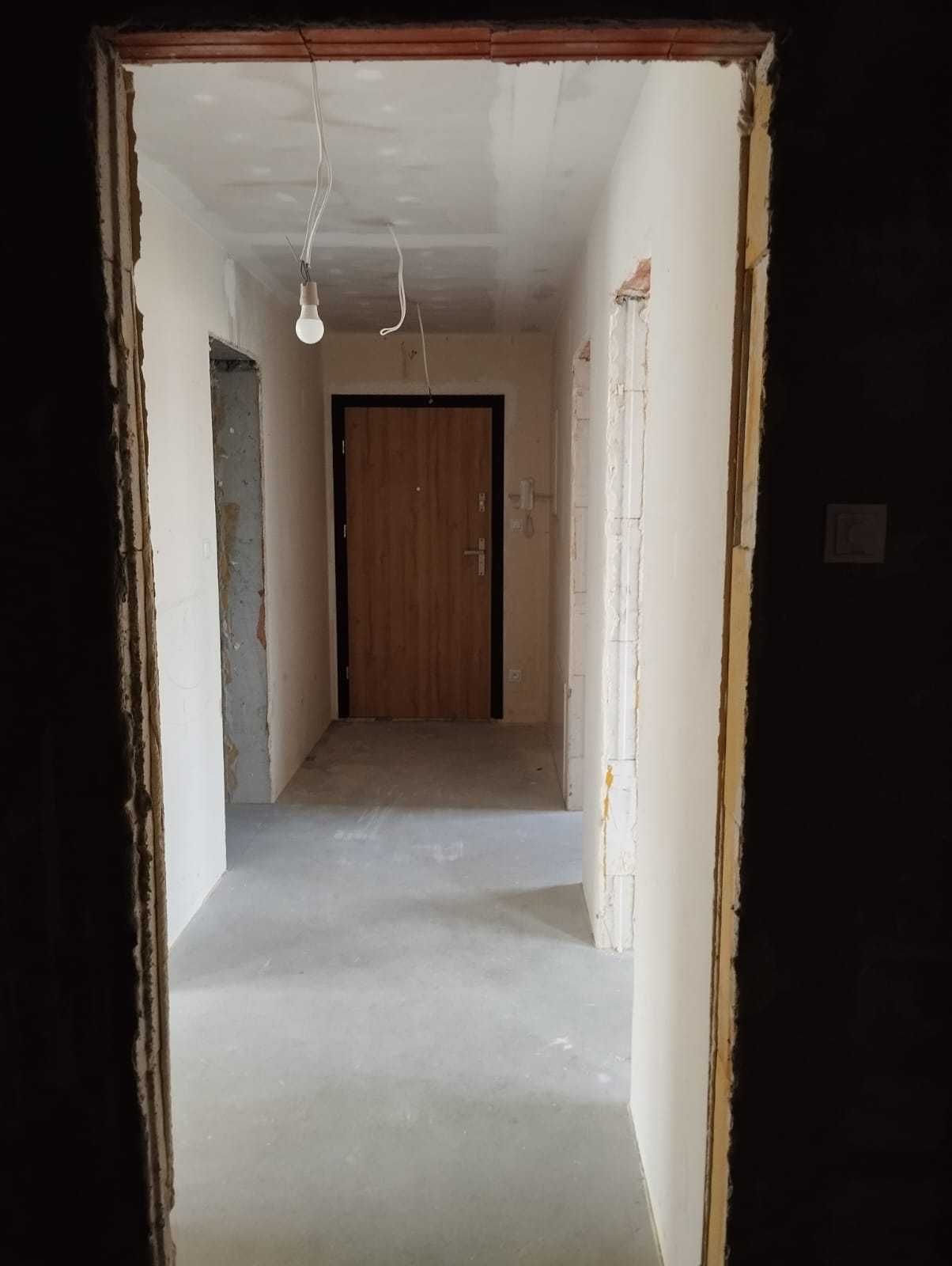 Sprzedam mieszkanie 3 pokojowe z garażem
