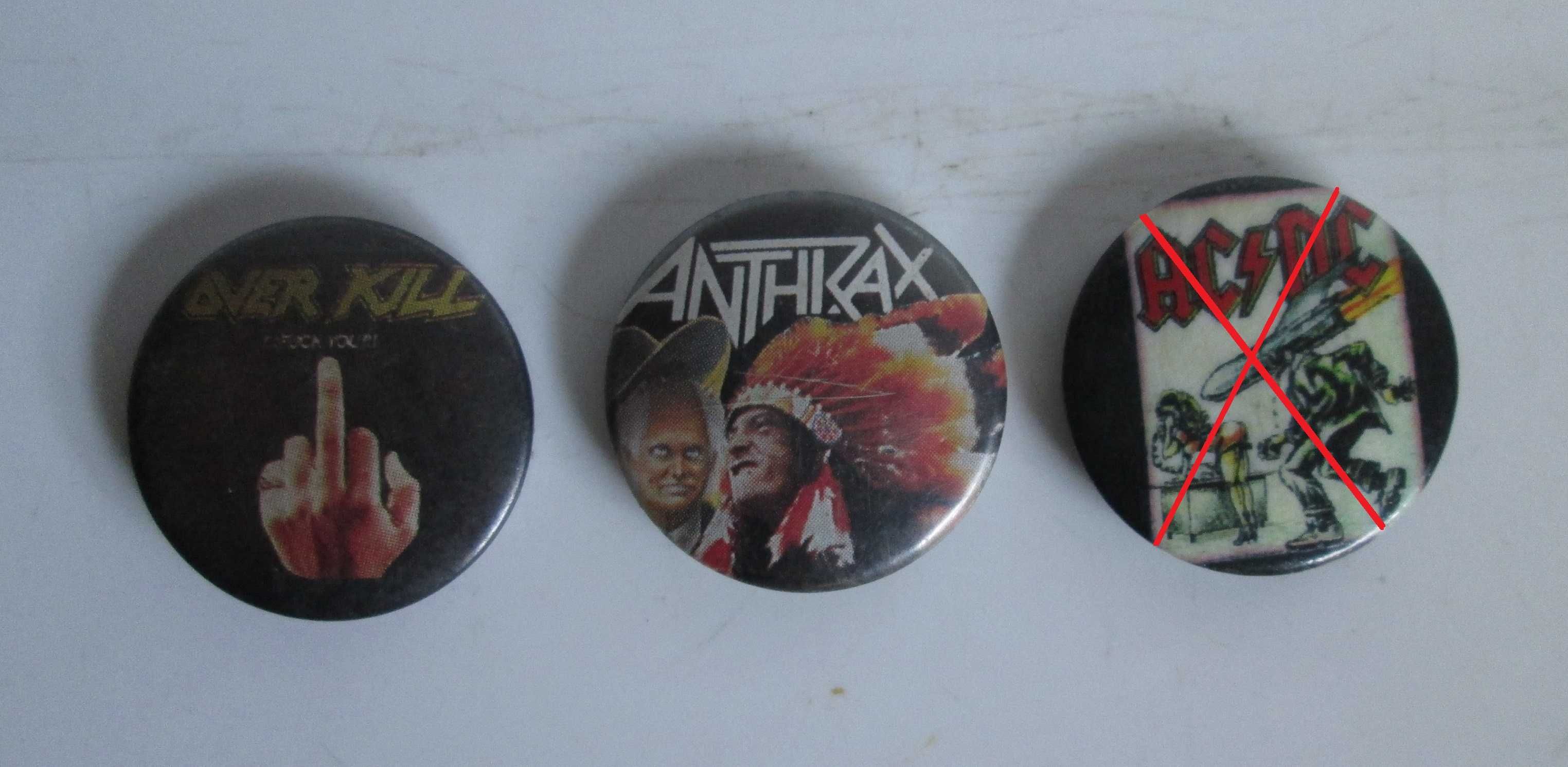 Pin badge heavy et trash metal