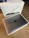 MacBook Pro 13' Intel i5, 16GB RAM, 256GB SSD