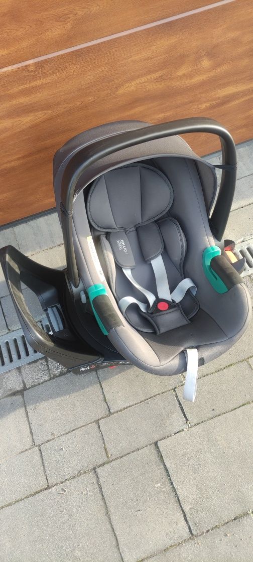 BRITAX ROMER BABY SAFE 3 i-Size fotelik 0-13kg z bazą ISOFIX