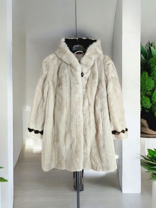 Kurteczka z naturalnej norki piękny pożądany kolor ecru