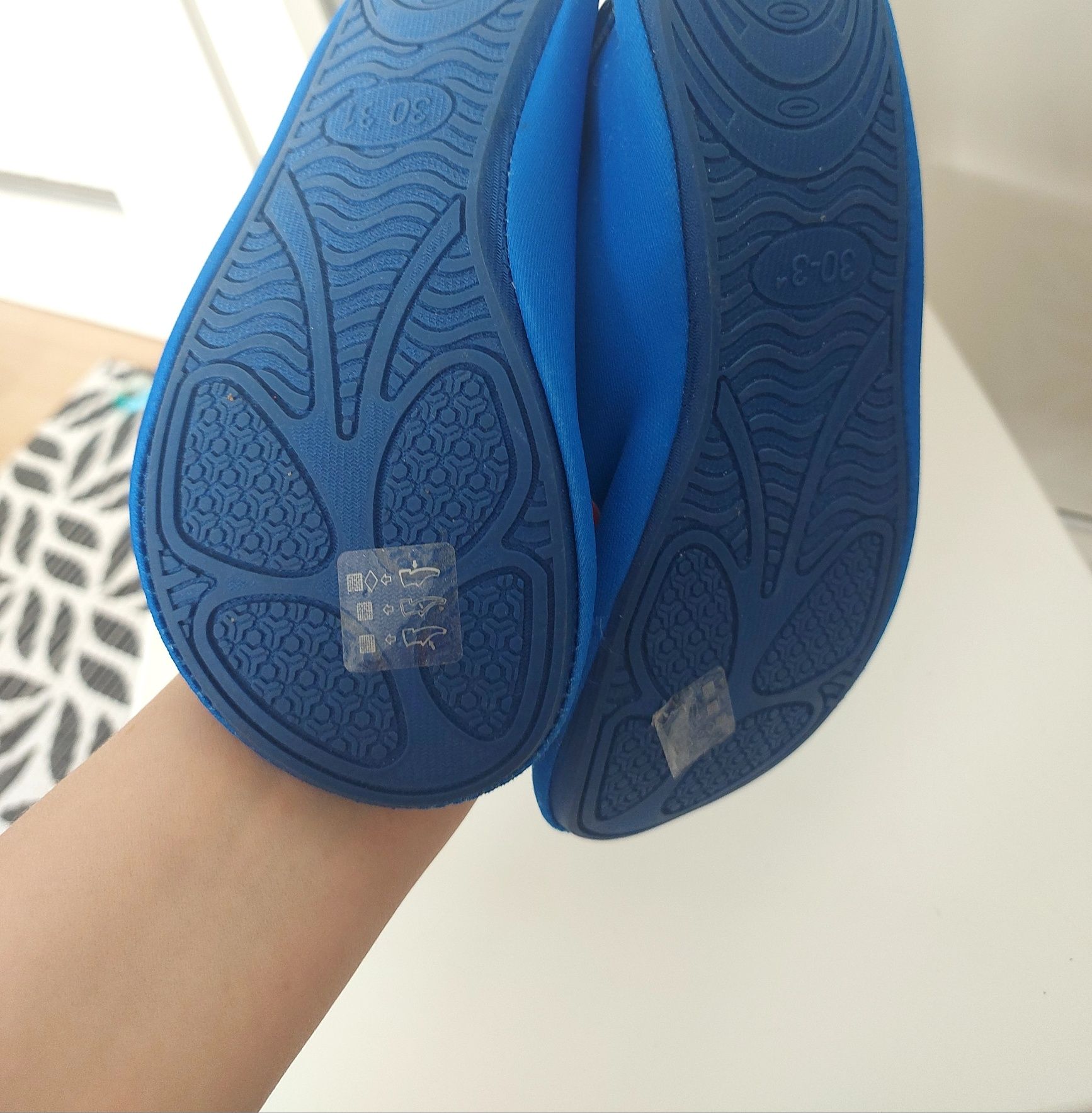 Buty kapcie obuwie do wody do pływania na plażę antypoślizgowe r.30/31