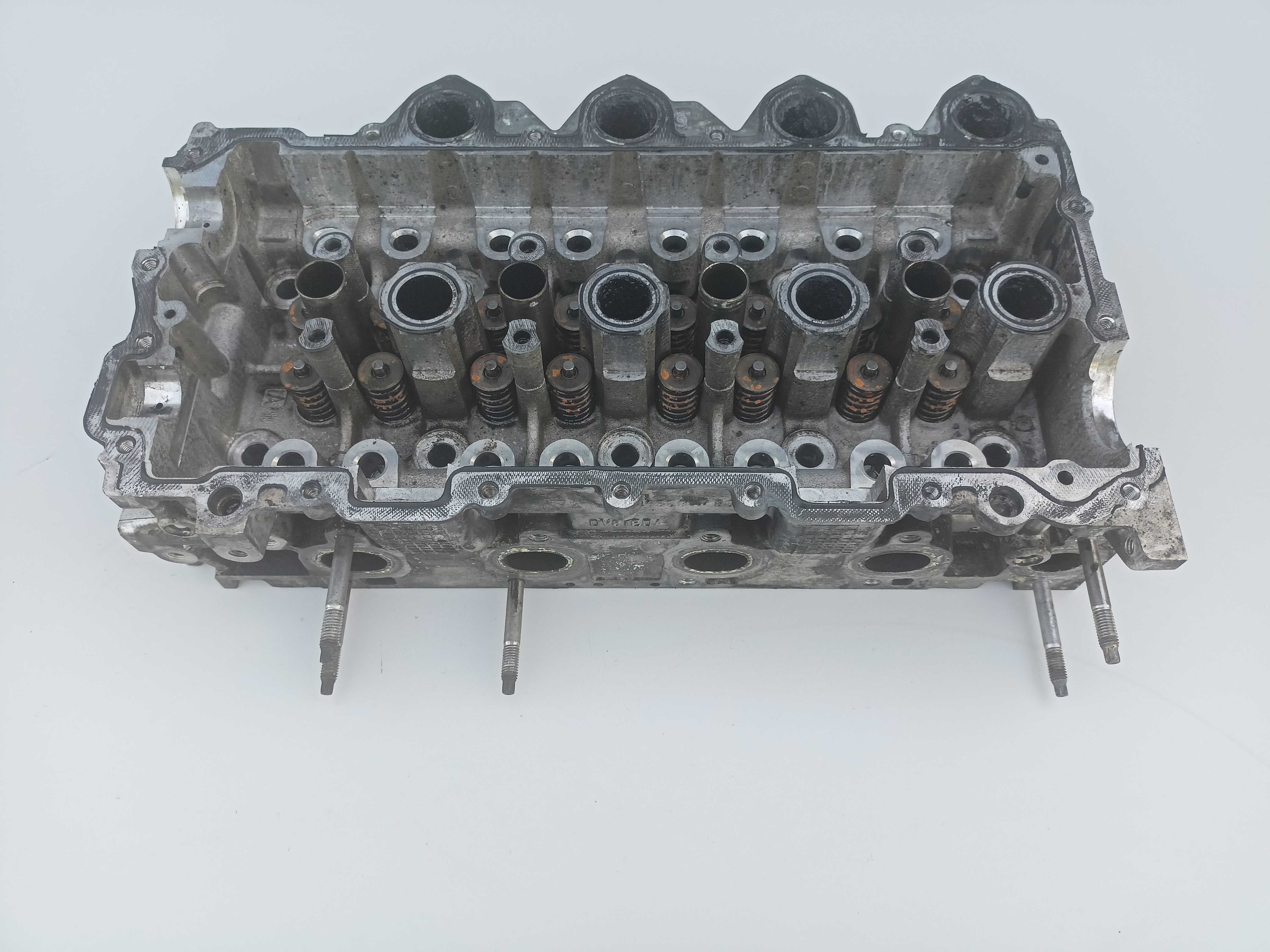 głowica cylindrów 1.6 tdci 16v 90 109 ps FORD VOLVO MAZDA 2006 - 2010