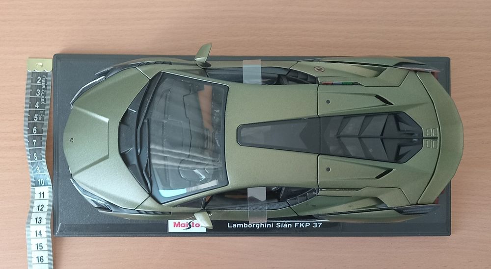Lamborghini SIAN FKP 37, масштаб 1:18