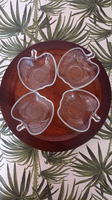 Bandeja giratória+taças sobremesa