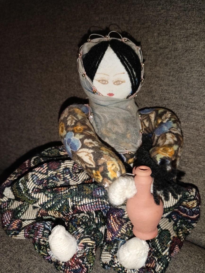 Siedząca lalka szmaciana (szmacianka) Turcja