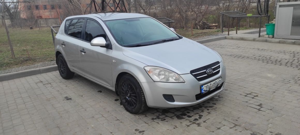 KIA CEED  1.6 турбодизель