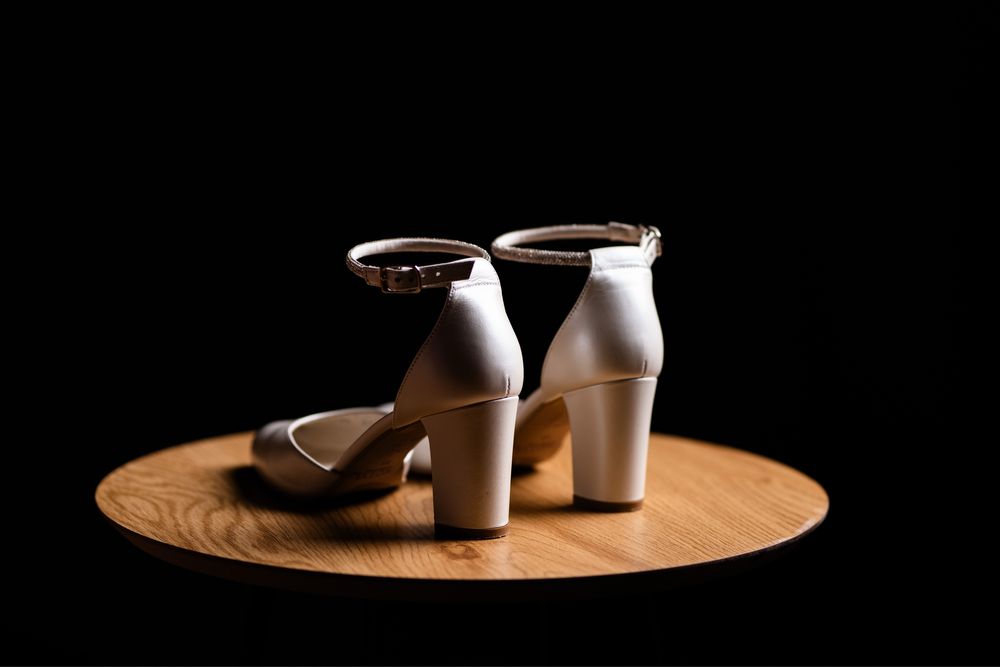 Buty kremowe ślubne Kotyl na koturnie rozm. 35 (22,5cm)
