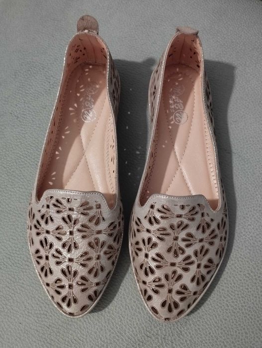 Балетки шкіра беж р.37 НОВІ