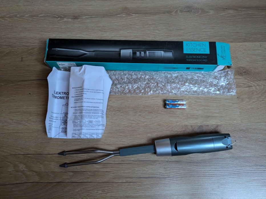 Nowy, elektroniczny termometr do mięs