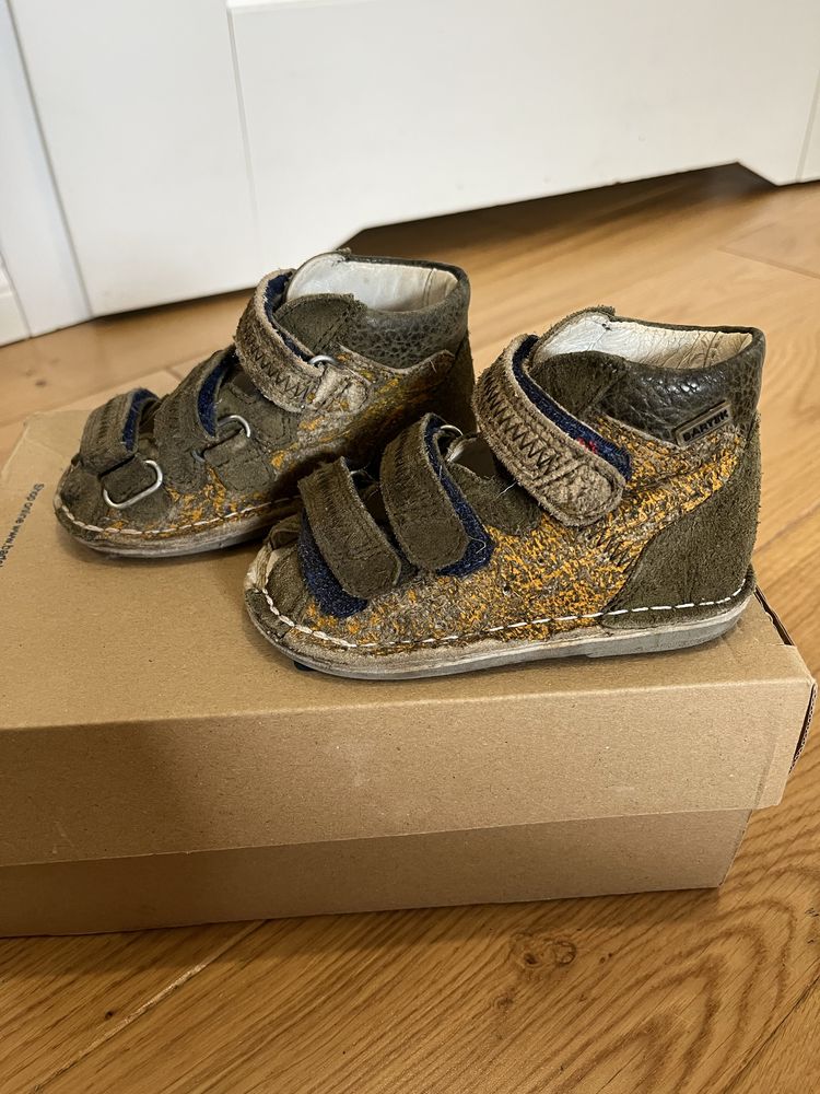 Buty Danielki r.20 firmy Bartek