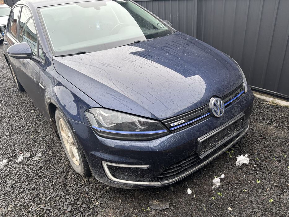 Крило решітка фара ДХО телевізор радіатор VW E-Golf LH5X комплект