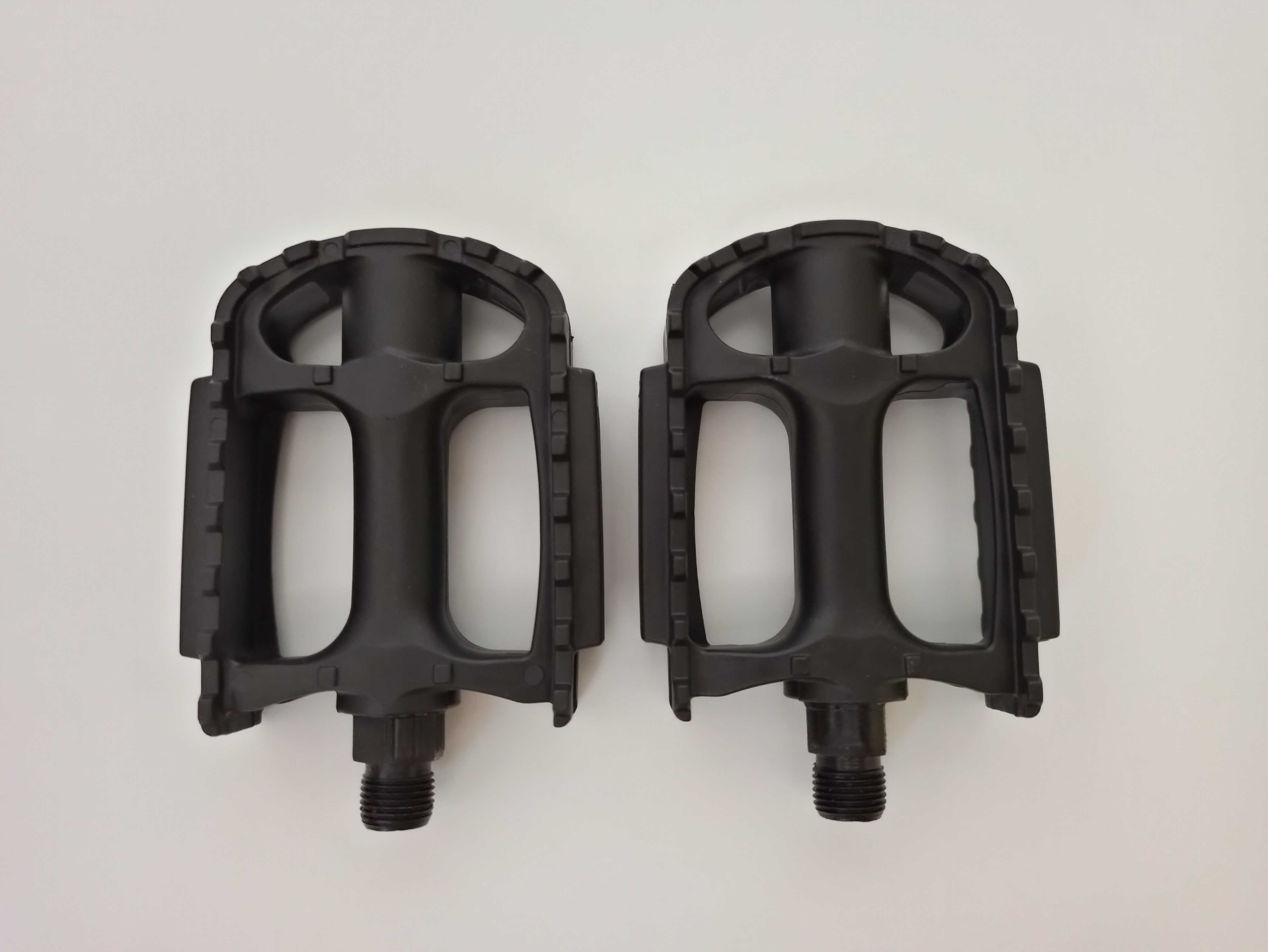 Pedały rowerowe czarne FP-806 łożyska kulkowe gwint standard 9/16"