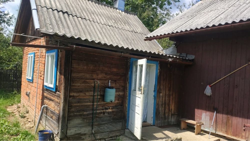 Продається будинок. Чернівецька обл. Вижницький р-н. Смт. Берегомет