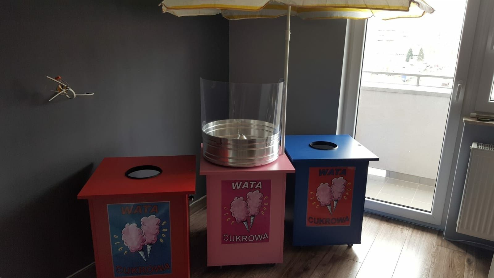 Maszyna do waty cukrowej.