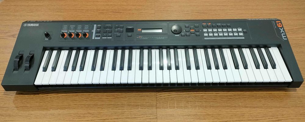 Yamaha MX61 v2 BK Black Syntezator
