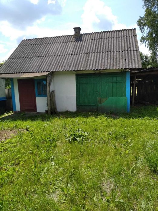 Продам будинок в селі (13км до Острога/22км до Нетішина)