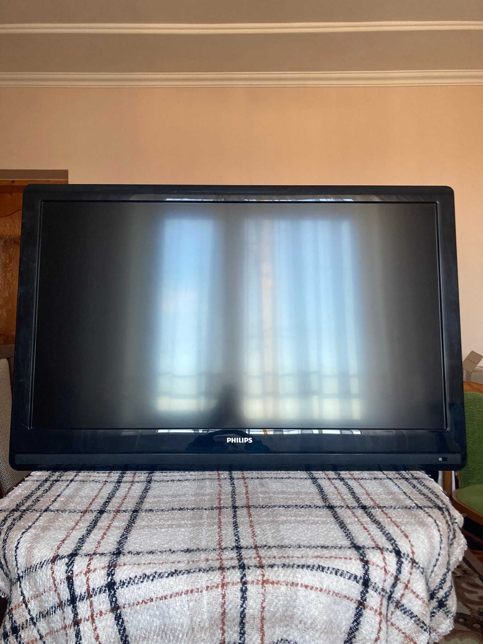 Телевізор Philips 42PFL3604/12 (42")