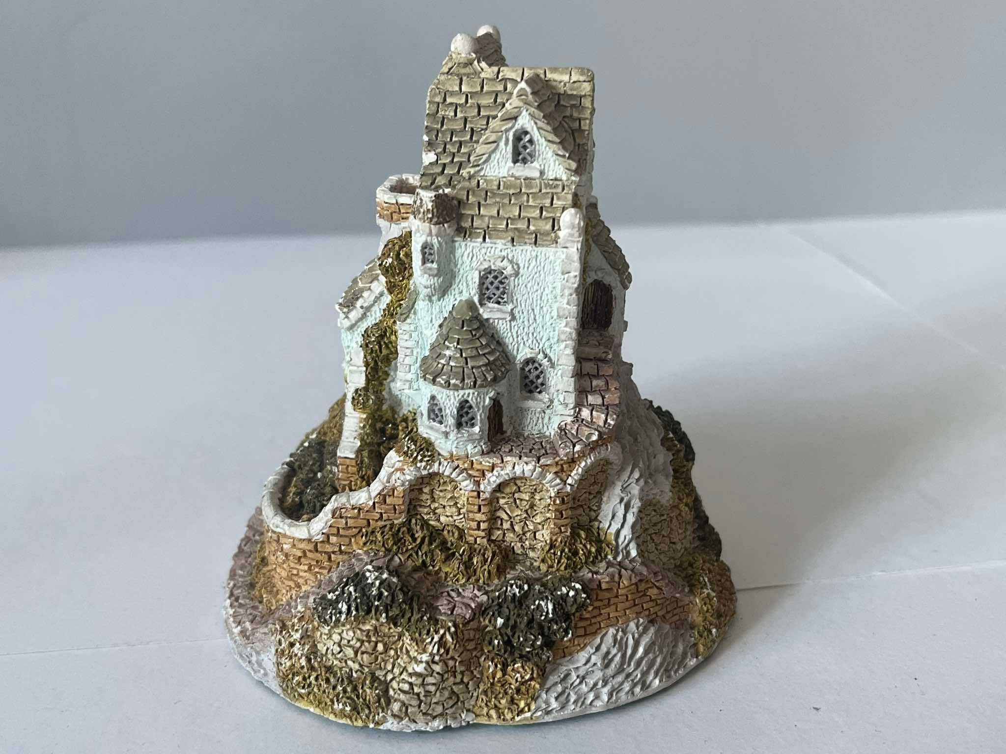 Domek figurka Odyssey Fine Arts The Village Gallery 11cm