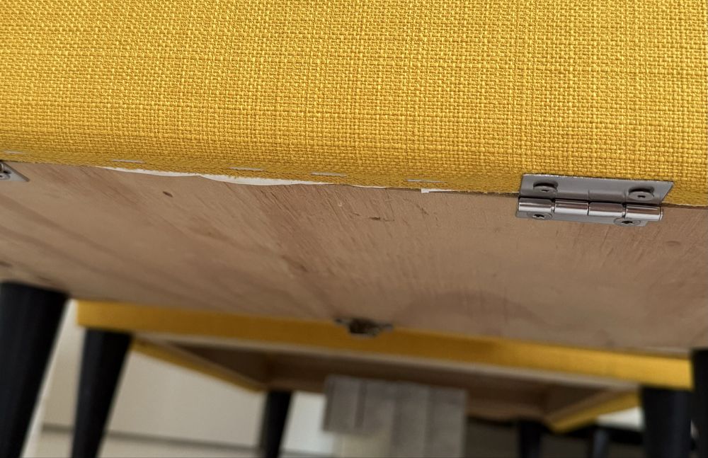 Zestaw Ikea Strandmon żółty fotel z podnóżkiem