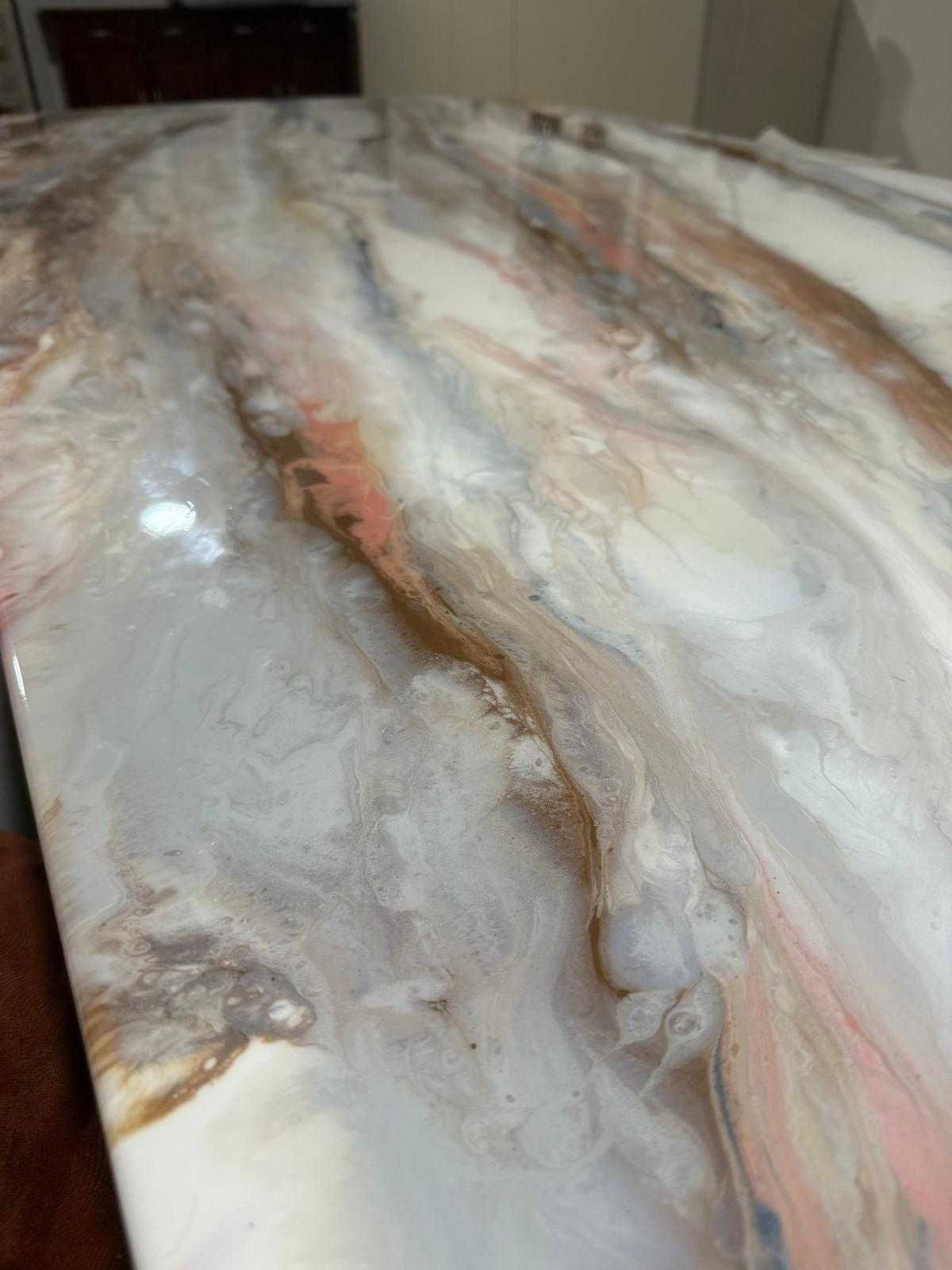 Mesa resina époxy e ignifuga com efeito mármore + conjunto de cadeiras