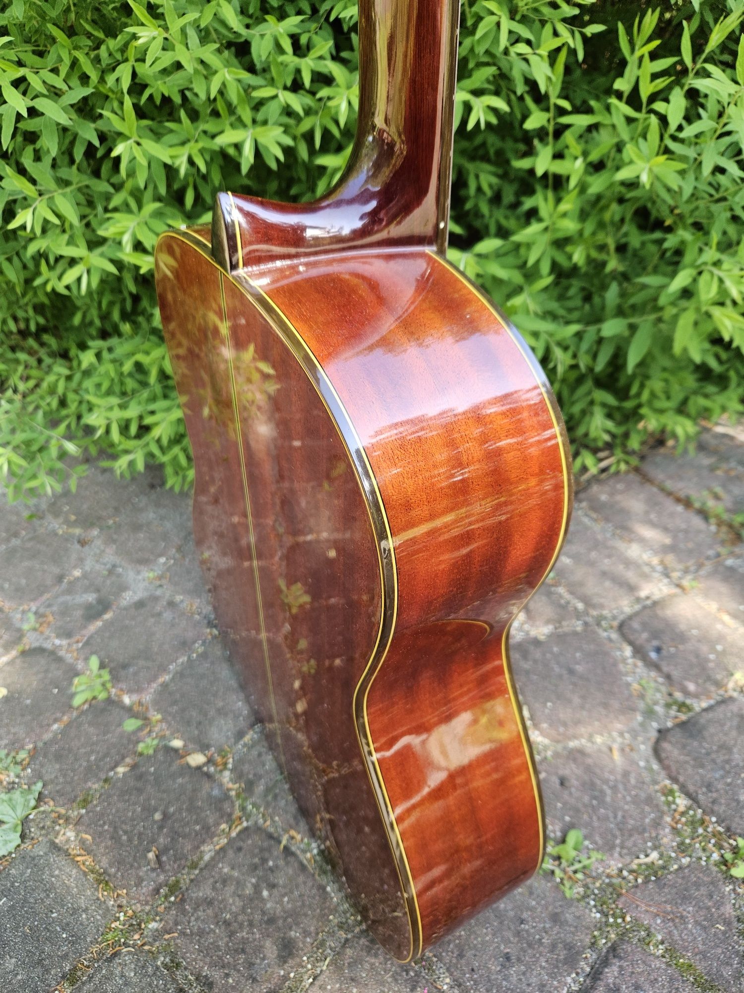Gitara bardzo dobrej jakości