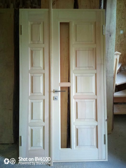 Дерев’яні двері під замовлення сосна