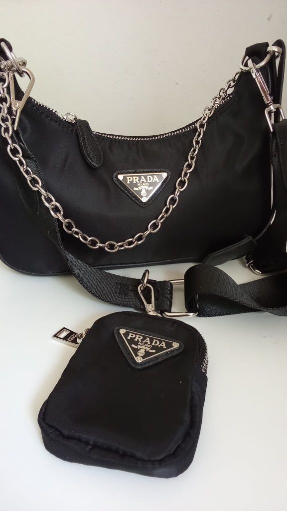 Prada Re edition 2005 re nylon torebka
