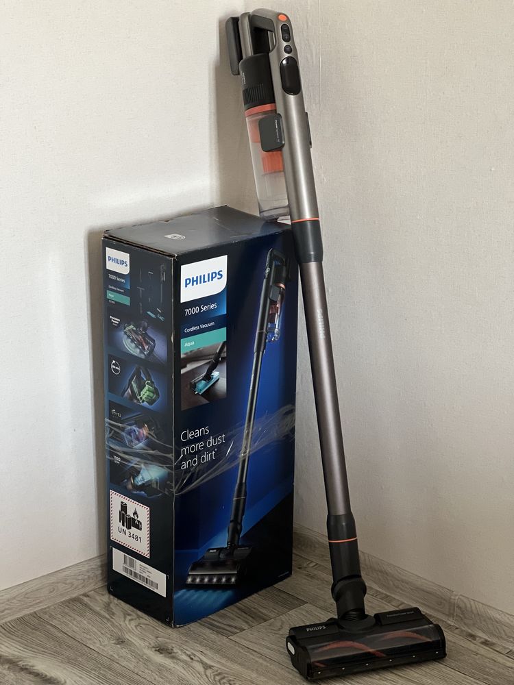 Пилесос Philips 7000 series aqua
