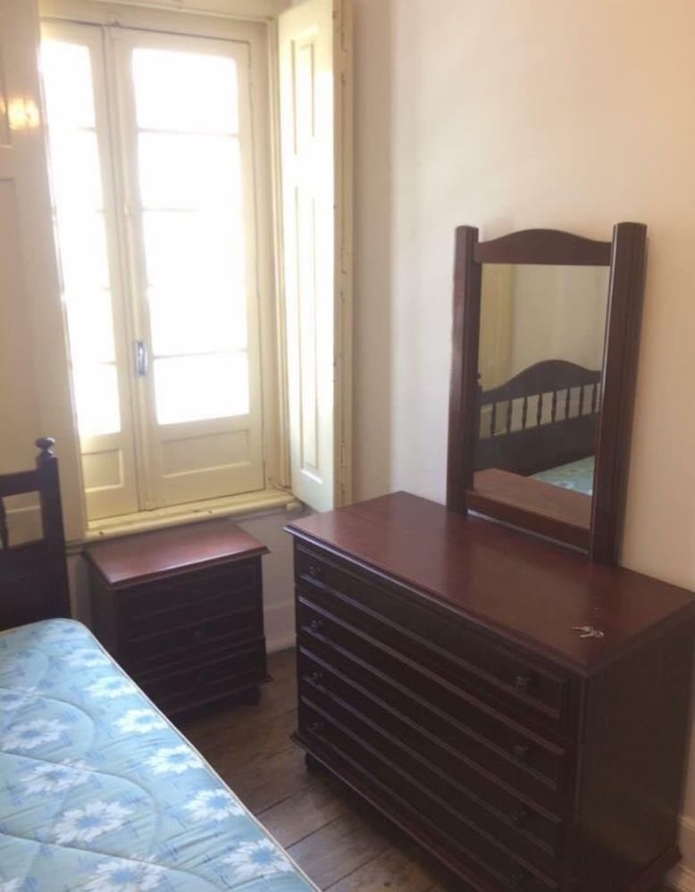 Quarto solteiro em alges