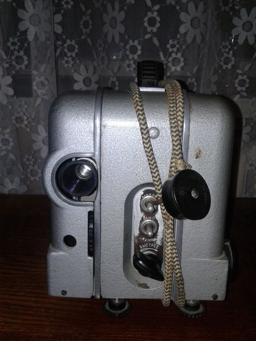 Продам кинопроектор