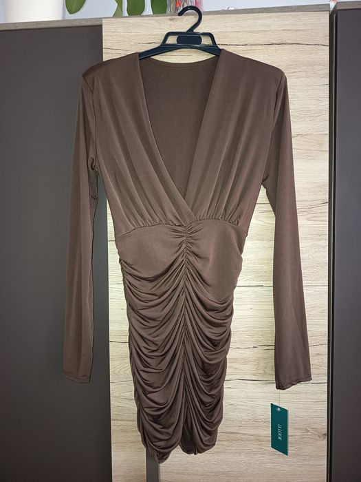 Sukienka r.uniwesalny (NOWA)