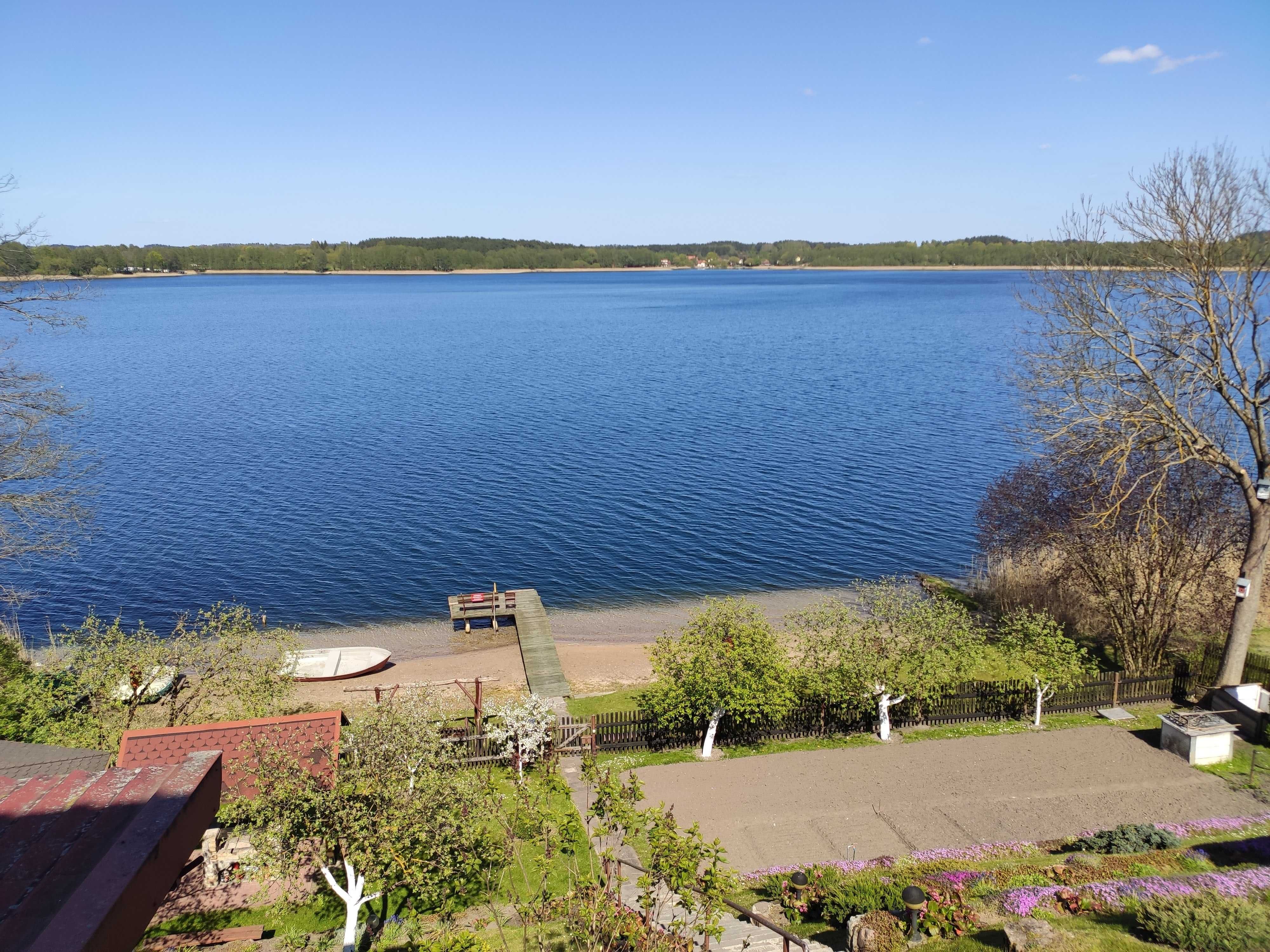 Pokoje oraz domek z prywatną plażą i pomostem koło Mrągowa, noclegi