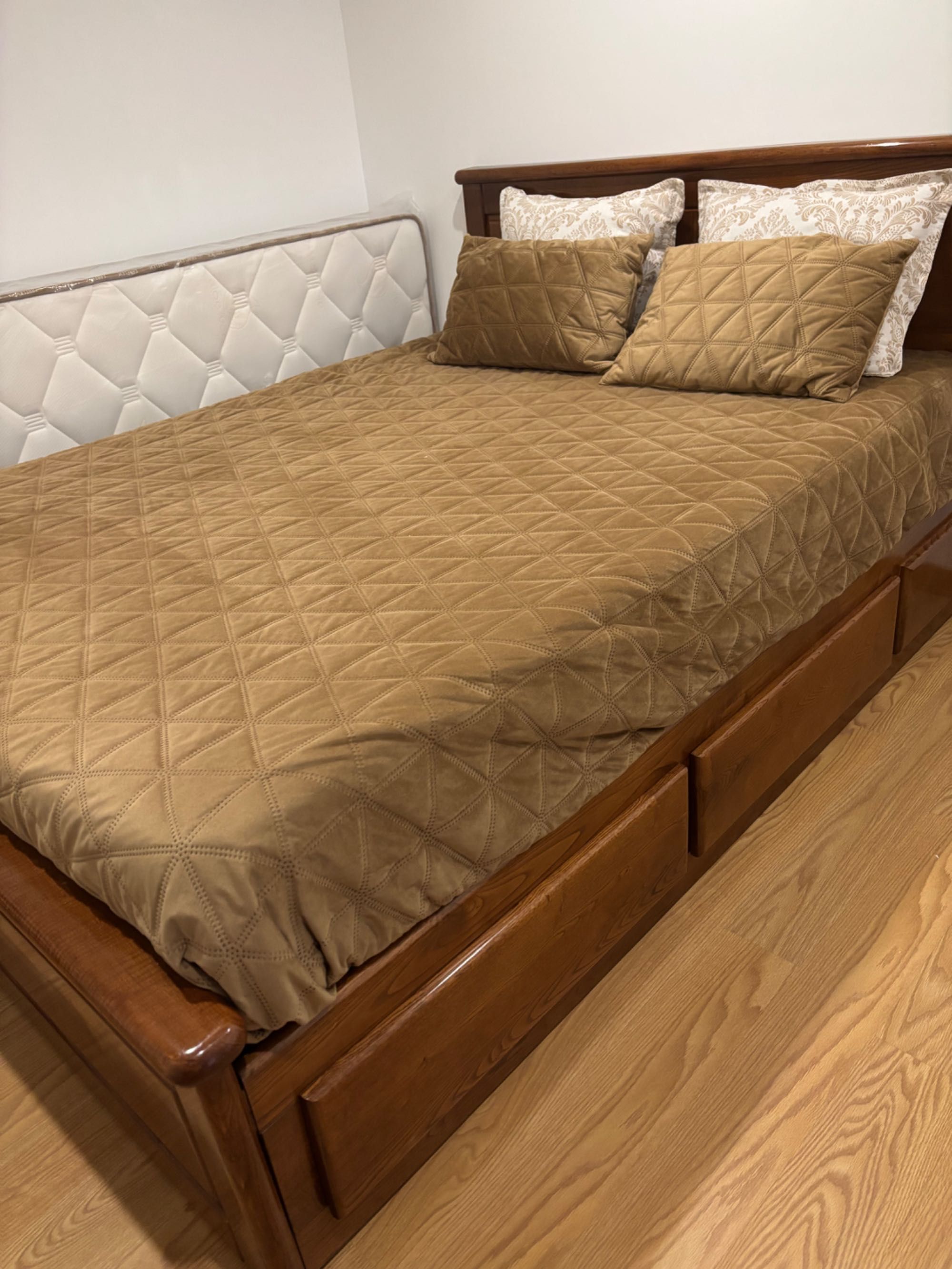 Cama de casal com colchão