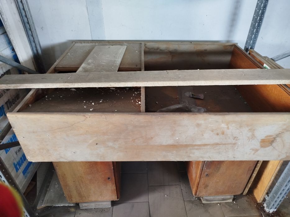 Za darmo PŁYTY MDF WIÓROWE biurka / szafy ekspozytory