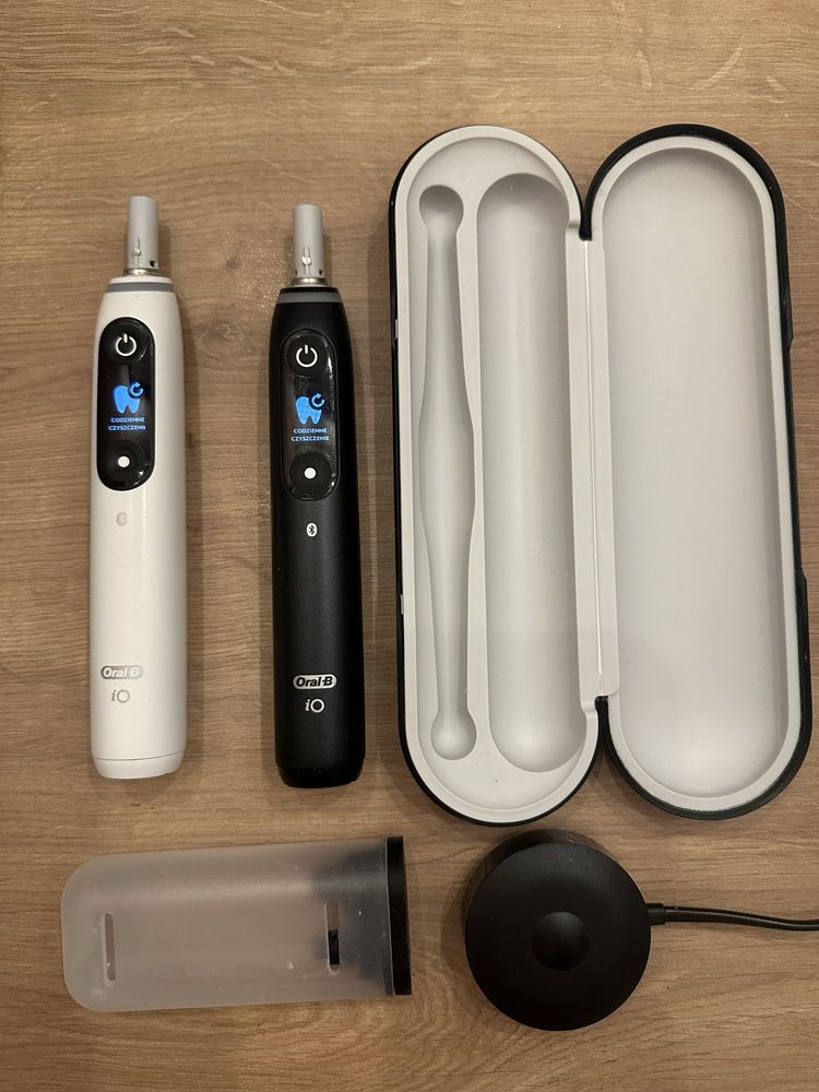 Oral-B iO 7, zestaw szczoteczek magnetycznych