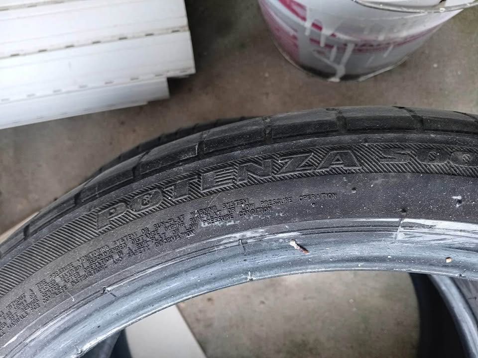 Pneus 225/40R19/89Y Brindgestone Potenza