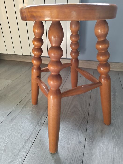 Sprzedam taboret drewniany