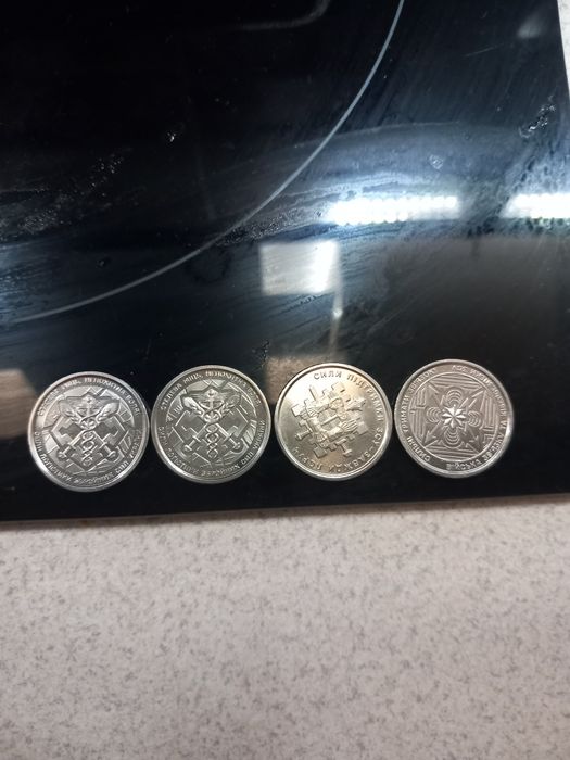 Продам колекционные монеты