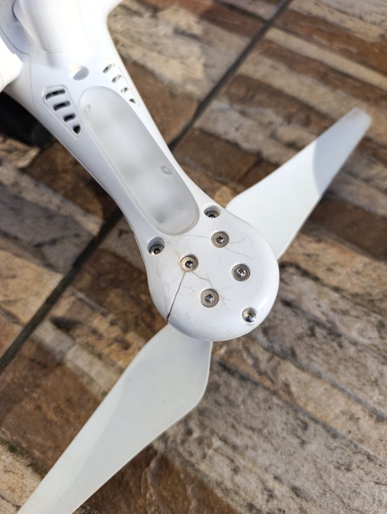 Dron dji Phantom 2 do nauki łatania