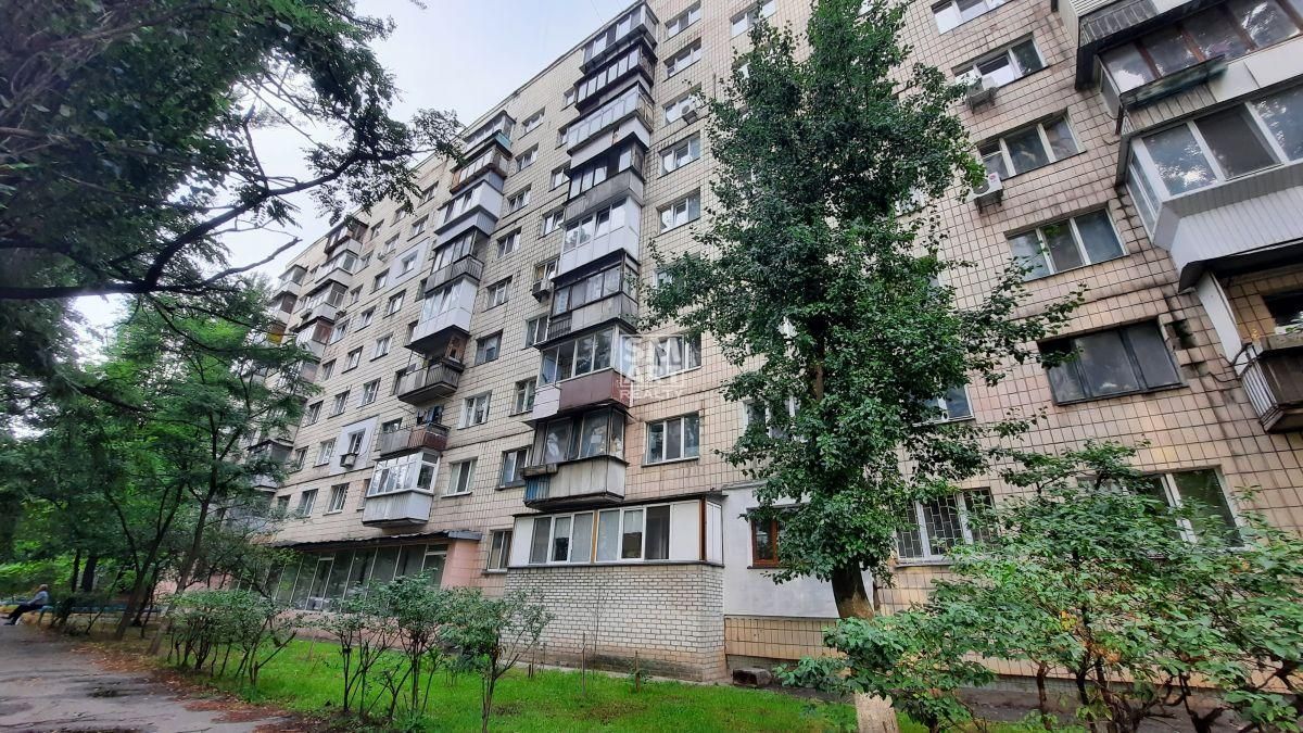 Продажа 1к Краснова 12, м. Житомирська, Святошинський рн