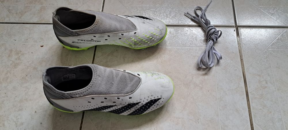 Chuteiras adidas predator 38