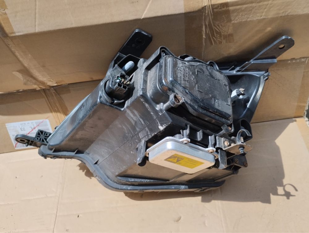 Lampa przednia lewa opel Antara xenon
