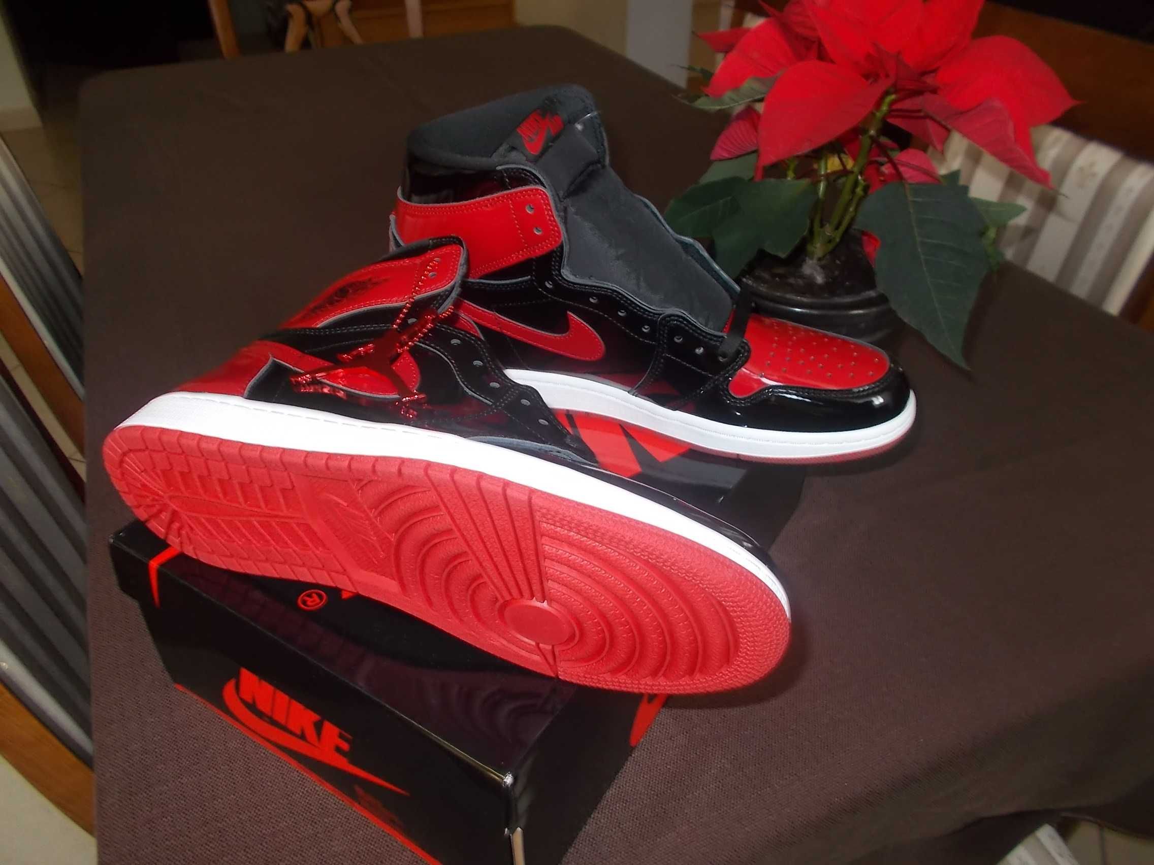 (r. Eur 45 -29 cm) Nike Jordan 1 Retro High OG Patent Bred 555088,-063